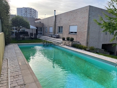 Casa Geminada T4 Duplex à venda em Arcozelo