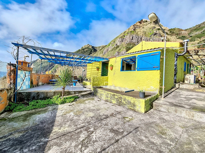 Casa na Rocha da Relva, em Ponta Delgada