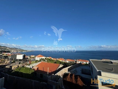 Moradia T3 com Piscina em Gaula na Ilha da Madeira