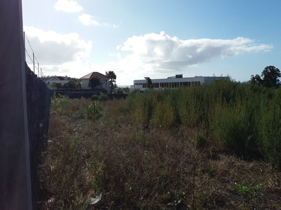 Terreno em zona urbana em Ponta Delgada