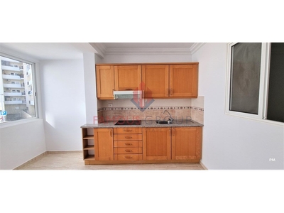 APARTAMENTO T0 NO CENTRO DE PORTIMÃO