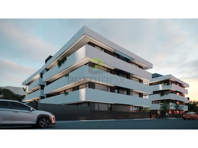 Apartamento T2 implex com terraço no centro de Aveiro