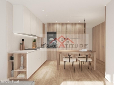 Apartamento T3 Duplex – Santa Joana