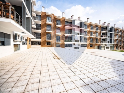 Apartamento novo com varandas, para venda, em Ramalde, Porto