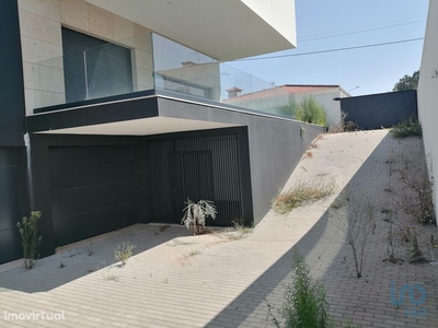 Casa / Villa T3 em Porto de 270,00 m2