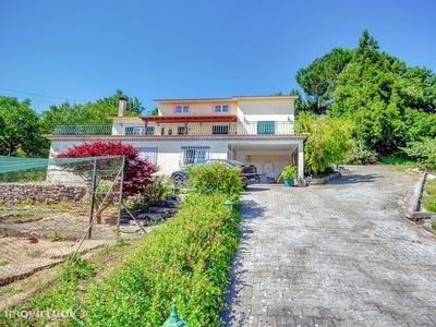 Casa / Villa T4 em Leiria de 577,00 m2