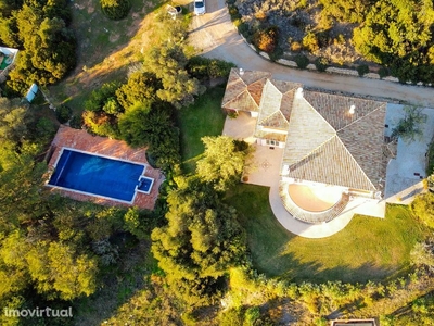 Casa / Villa T7 em Faro de 369,00 m2