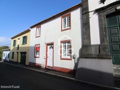 Moradia com 4 Quartos - Ribeira Seca - Ribeira Grande