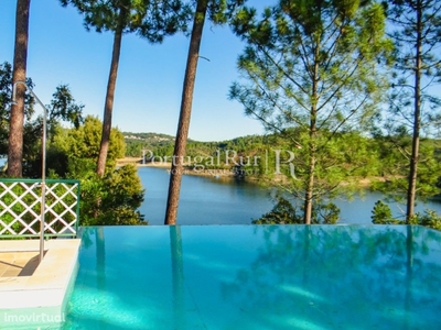 Moradia com piscina e vista sobre a barragem do Castelo d...