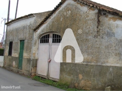 Moradia p/restauro em Alquerubim, Albergaria-a-Velha