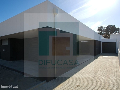 TROCA DE CASA - Morada Isolada T3 com Área de Construção ...