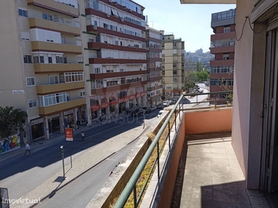 Apartamento T3 com terraço, Junqueira 307, em Lisboa