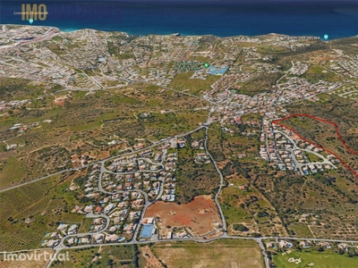 Terreno de quase 10 hectares e com artigos urbanos em Carvoeiro, Sesma