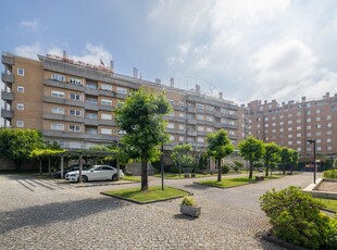 Apartamento T5 à venda em Bonfim, Porto
