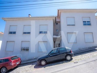 Apartamento T2 com Garagem|Sótão|Santa-Clara|Investimento|Habitação|Coimbra