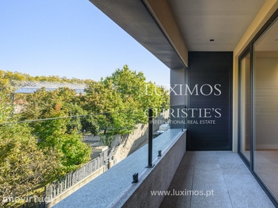 Apartamento T2 nas Antas, para venda, Porto