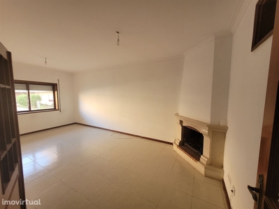 Apartamento T2+1 localizado em Serzedo, Vila Nova de Gaia, Porto!