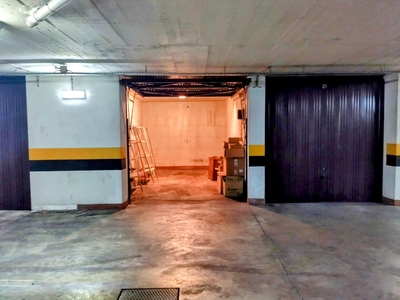 Garagem à venda na Avenida dos Bons Amigos - Agualva e Mira - Sintra
