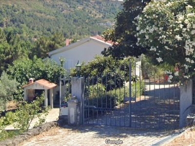Quinta T4 em Mizarela, Pêro Soares e Vila Soeiro de 240 m²