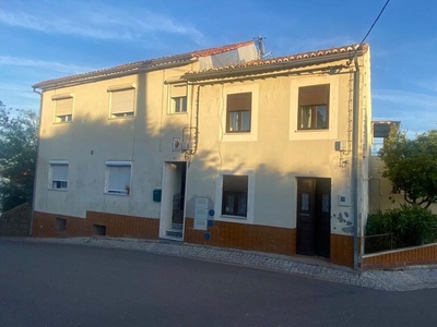 Moradia com 4 casas independentes, Cebolais de Cima, Castelo Branco NEGOCIAVEL