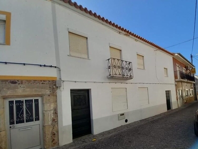 Moradia em Banda para reconstrução, Monforte da Beira, Castelo Branco