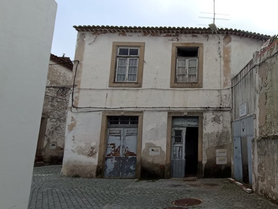 Moradia para reconstrução, Centro, Castelo Branco