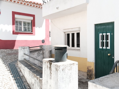 Morar ou passar o tempo livre numa das mais típicas vilas portuguesas?