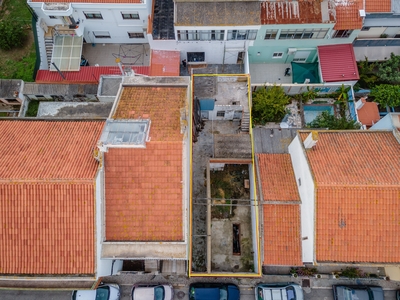 NEGOCIAVEL - Lote de Terreno URBANO, no centro da Baixa da Banheira, com viabilidade de Construção de Moradia com 2 pisos e Cave