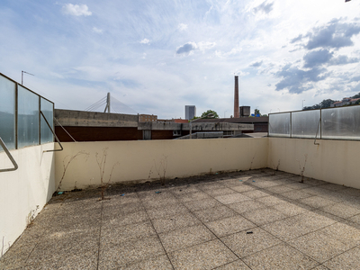 T2+1 com terraço junto ao Estádio do Dragão