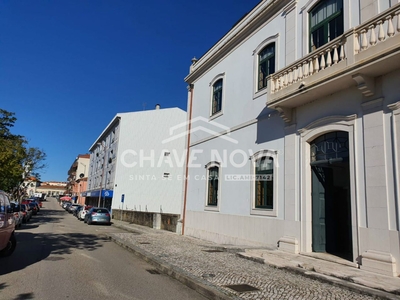 Terreno para construção apartamentos ou moradia + Moradia para restauro - Oliveira Bairro