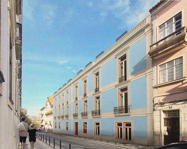Prédio histórico com projecto aprovado no centro de Santarém
