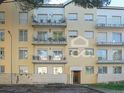 Apartamento T3, Urbanização Quinta dos Telheiros, Abrantes