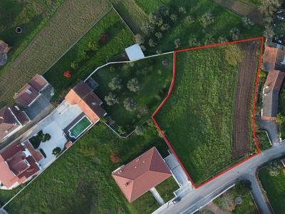 Terreno em Meirinhas de 2 315 m²