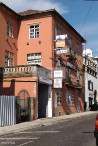 Edifício para comprar em São Cipriano, Portugal