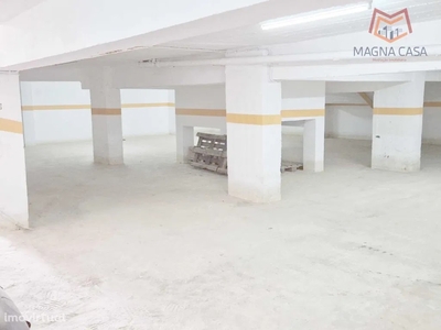 Estacionamento para comprar em Vila Franca de Xira, Portugal
