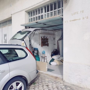 Garagem à venda em Seixal, Arrentela e Aldeia de Paio Pires, Seixal