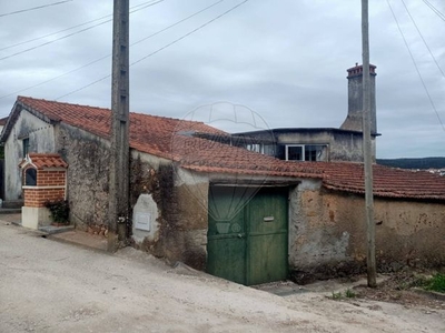 Moradia T3 à venda em Oliveira do Mondego e Travanca do Mondego, Penacova