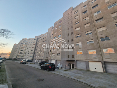 Apartamento T3 c/ Vistas Mar e Box em Vilar de Andorinho