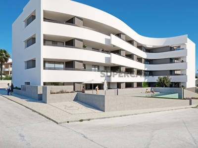 Apartamento T2 Triplex à venda em Estrada do Porto de Mós