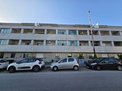 Apartamento T3 à venda em Creixomil, Guimarães