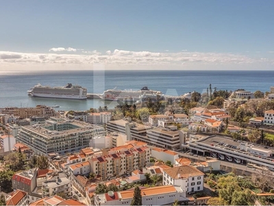 Apartamento T3 à venda em Funchal (Sé)