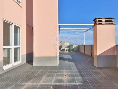 Apartamento T3 à venda em Rio de Mouro, Sintra