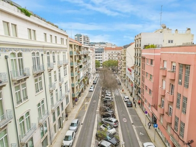 Apartamento T4 à venda em Arroios, Lisboa