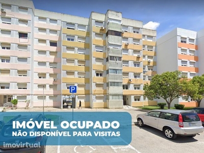 Apartamento T2 duplex com varanda, na Avenida da Boavista