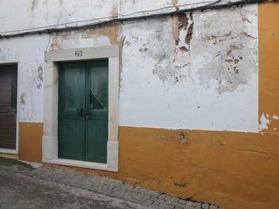 Casa tradicional T2 em Borba (São Bartolomeu) de 63 m²