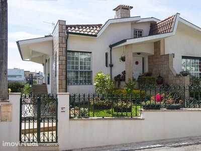 Casa / Villa T3 em Braga de 210,00 m2