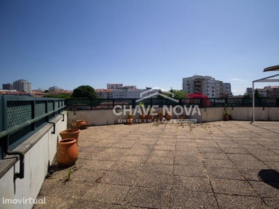 Penthouse T3 Dúplex c/ Terraços na Boavista (Porto)