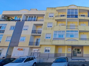 Apartamento T3 com 108m2 com Garagem Individual e Arrecadação no Casal do Marco/Seixal.