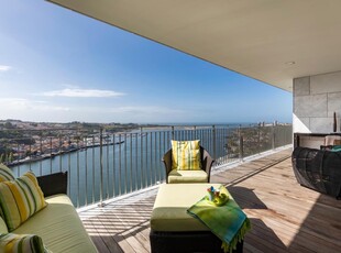 Apartamento T4 com varanda e vistas do rio à Foz, à venda, no Porto