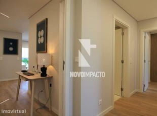 Montijo - Apartamento T3 c/ box, Terraço e Arrecadação